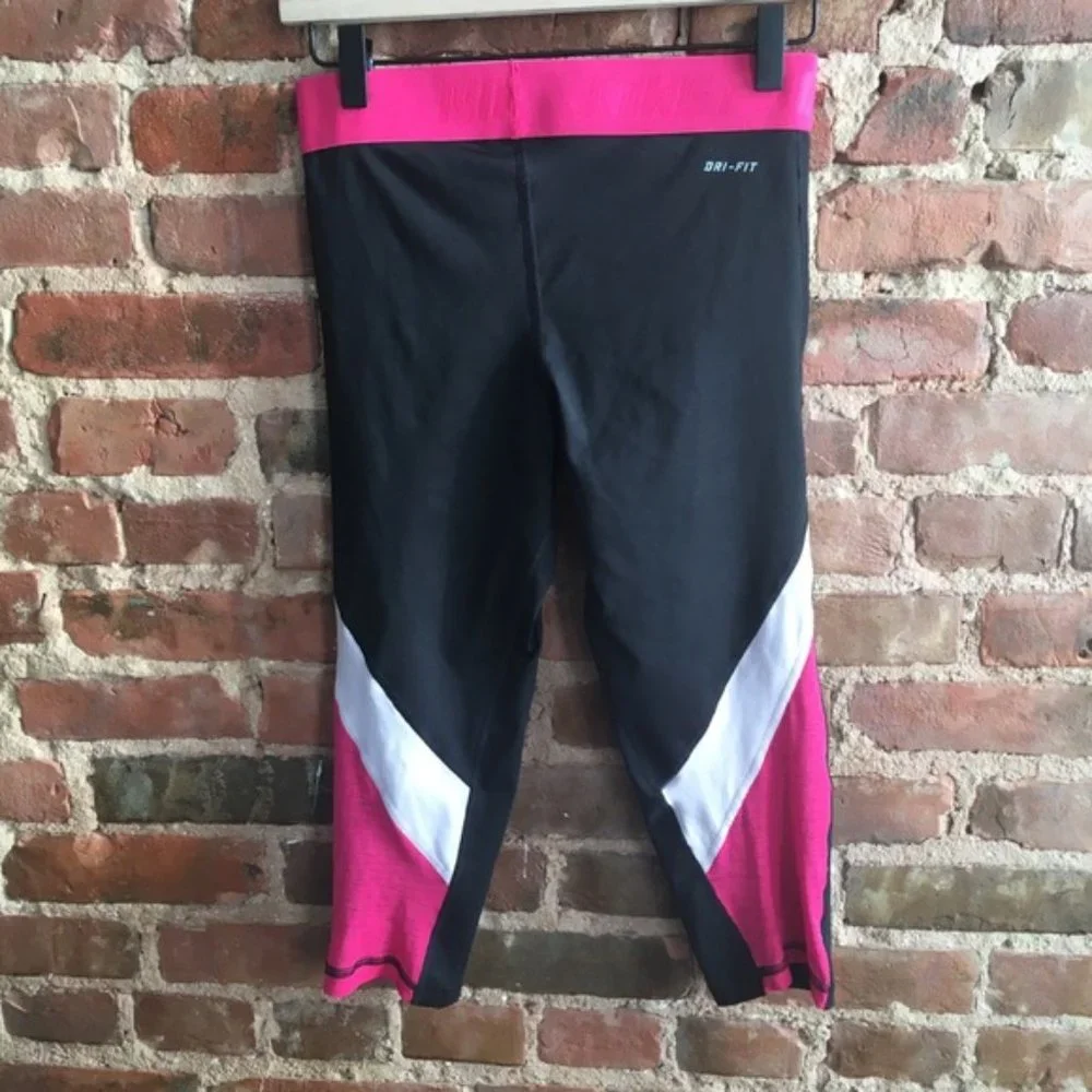 Nike Pro Hypercool Crop Legging Size Medium - Picture 7 of 8